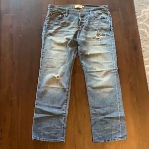 Boyfriend, distressed jeans